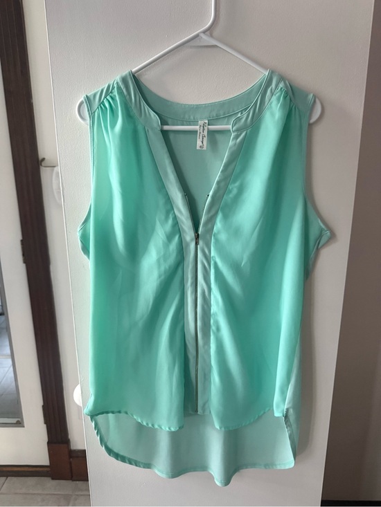 PerSeption Concept Tops - PerSeption Concept Mint Green Sleeveless Zip-Front top